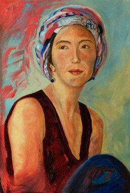 Portrait of a beautiful woman with a scarf on her head which gives her an appearance of coming from the East, which alludes to the mystery of the past, thus expressed in an oil painting on canvas, vertical, of medium size, in green, pink and blue colors on an abstract background