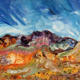 Pintura acrílica de una montaña en los Andes con un cielo celeste, rayos de luz brillante y debajo hay un valle tranquilo