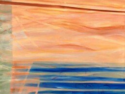 Cuadro acrílico cuadrado que en su parte inferior tiene rayas azules que simulan un mar y zonas horizontales naranjas en la parte superior, que simulan un cielo