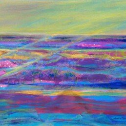 Representacion de un paisaje marino, imaginado por un navegante solitario que ve un mar colorido, cruzado por rayos de luz en diagonal que bajan desde el cielo. Horizontal técnica mixta con papel pegado, oleo sobre lienzo