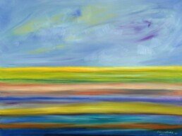 Pintura horizontal del colorido mar transformado por la pintora en franjas horizontales de diferentes colores imaginadas por ella y con un cielo nublado. Óleo sobre lienzo
