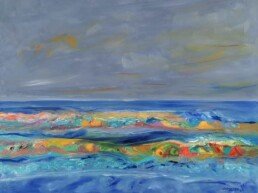 Obra de Ana que refleja las inmensas vibraciones que el mar embravecido despierta en ella y que las arroja sobre el lienzo de tamaño mediano de 90 x 70 cm. Pintada al óleo.